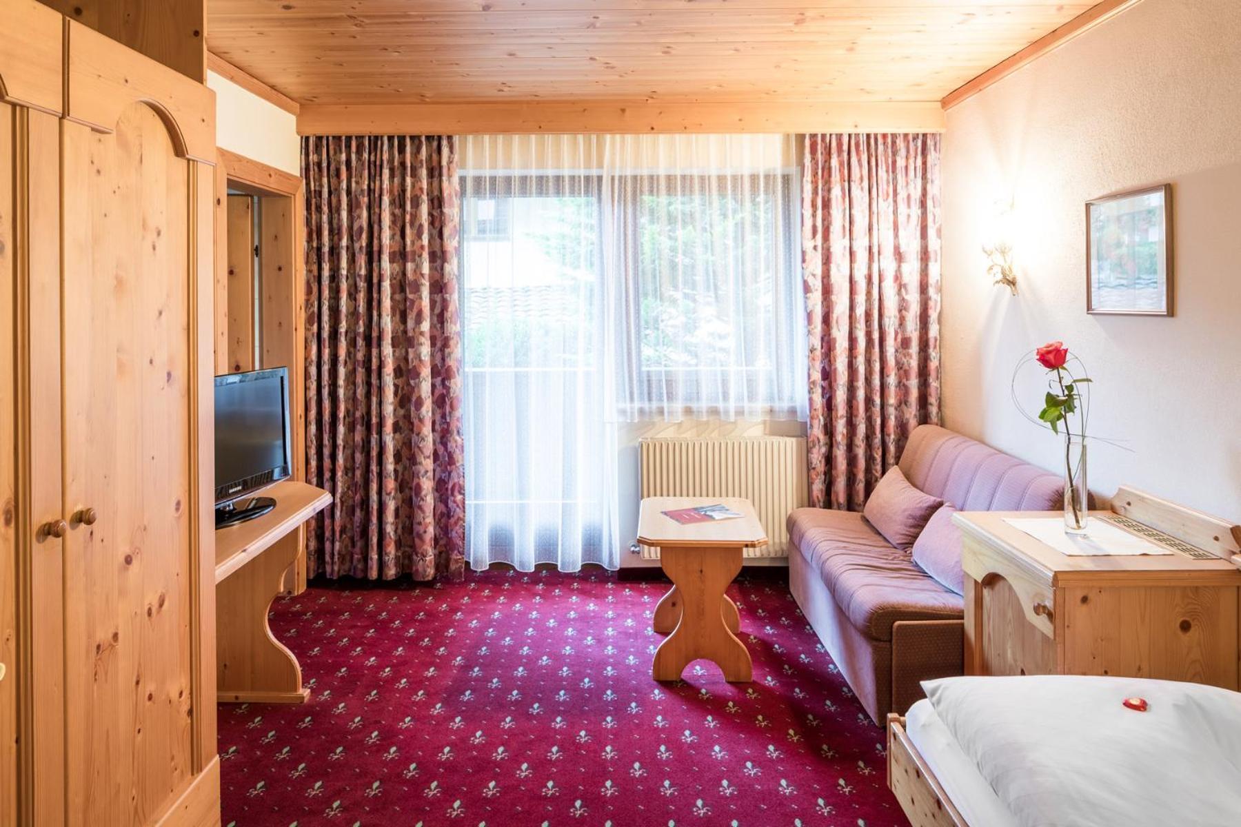 Hotel Burgstall Neustift im Stubaital Room photo