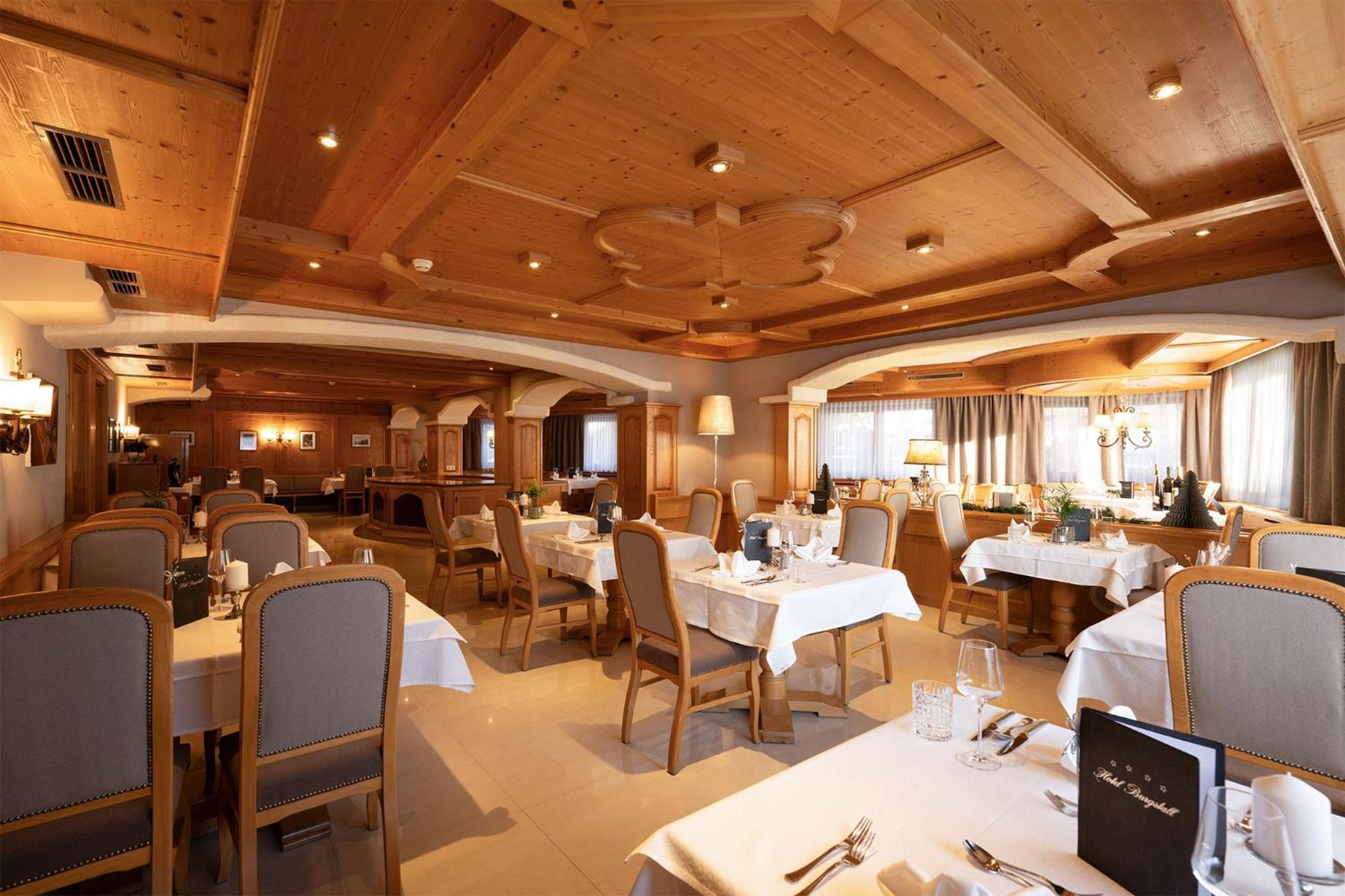 Hotel Burgstall Neustift im Stubaital Exterior photo