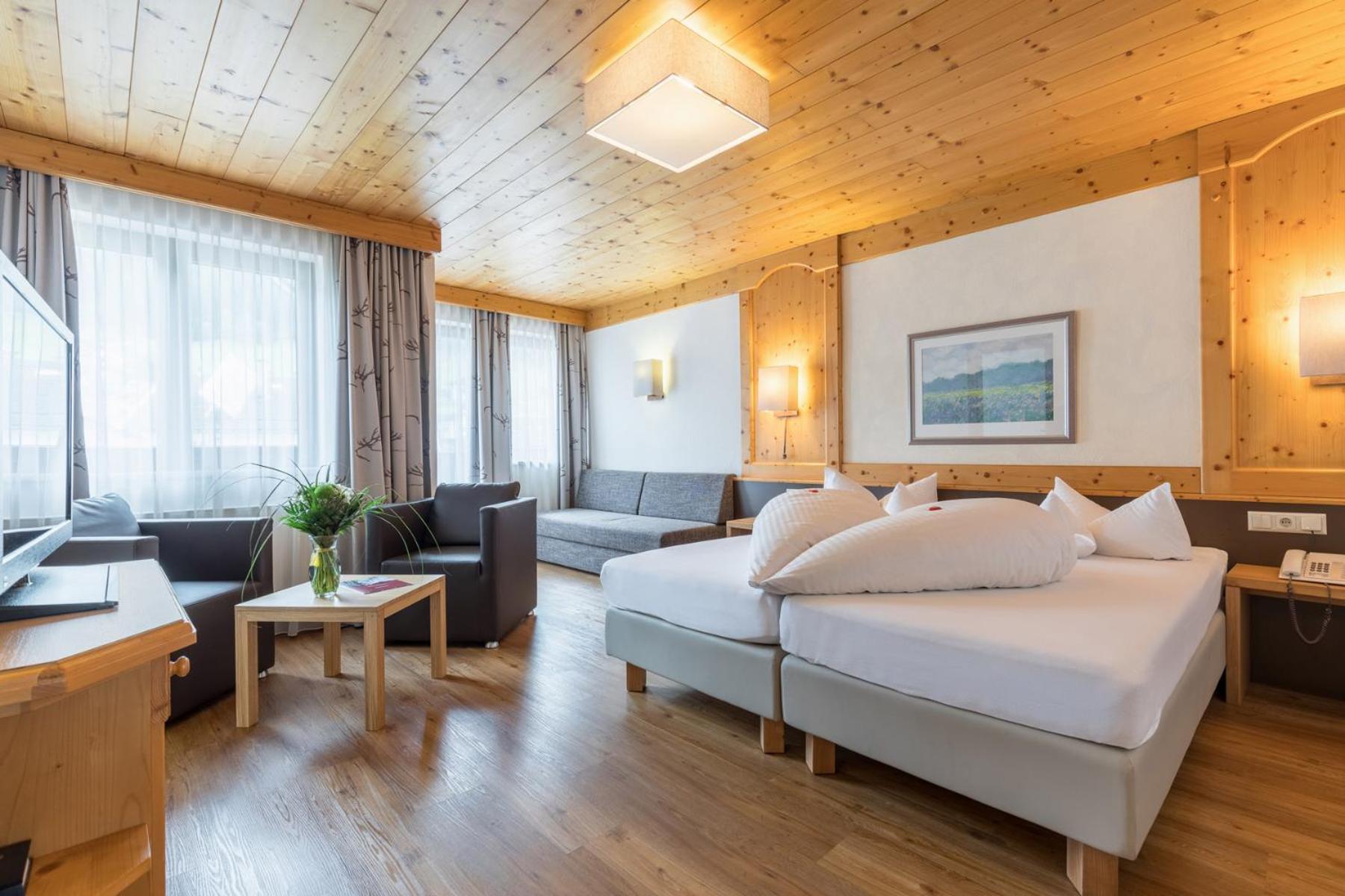 Hotel Burgstall Neustift im Stubaital Exterior photo