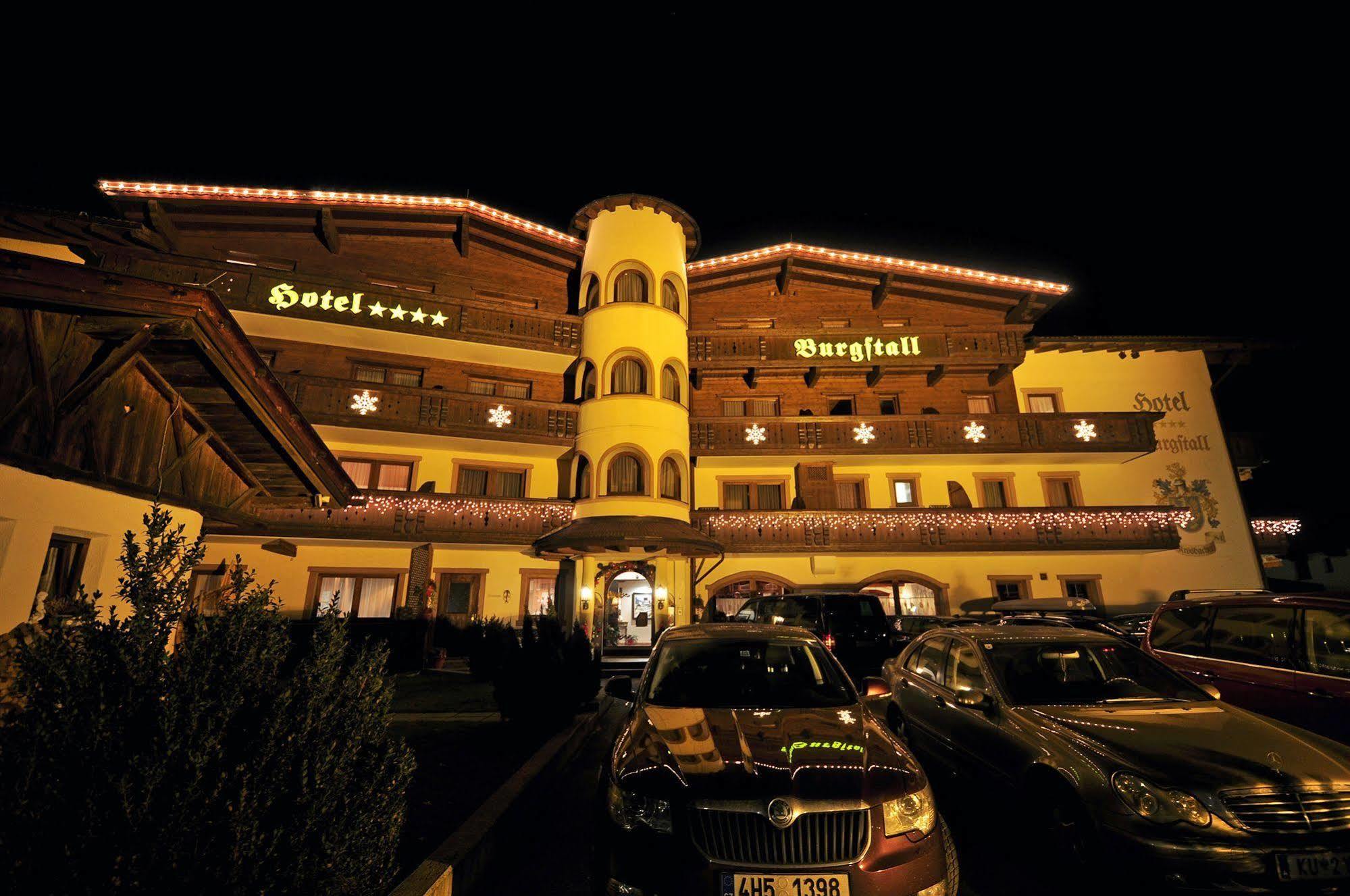 Hotel Burgstall Neustift im Stubaital Exterior photo