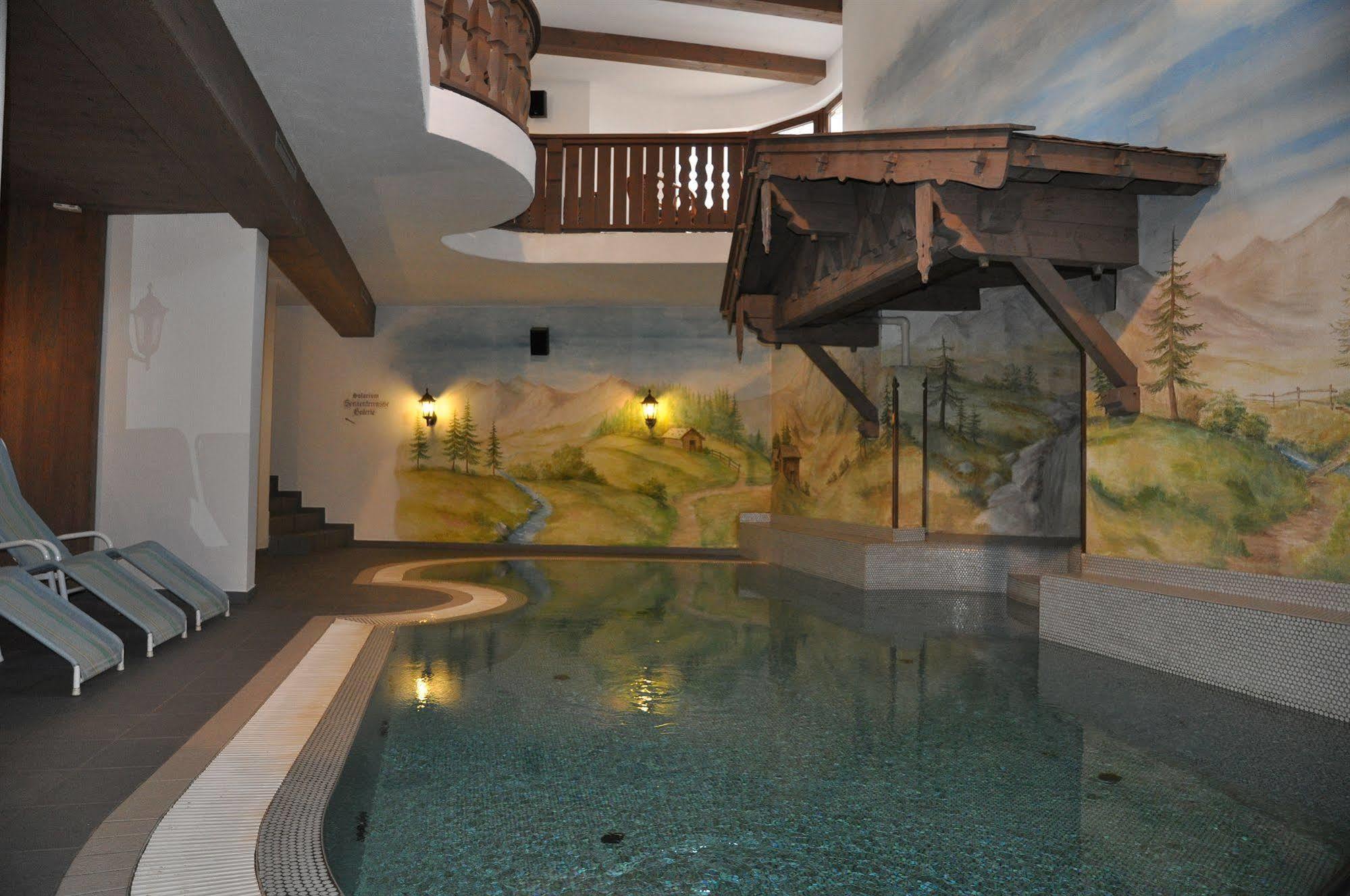 Hotel Burgstall Neustift im Stubaital Exterior photo